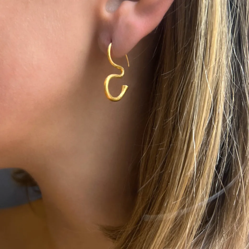 boucles_doreilles_om_amth_1.webp Boucles d'oreilles Om Améthyste